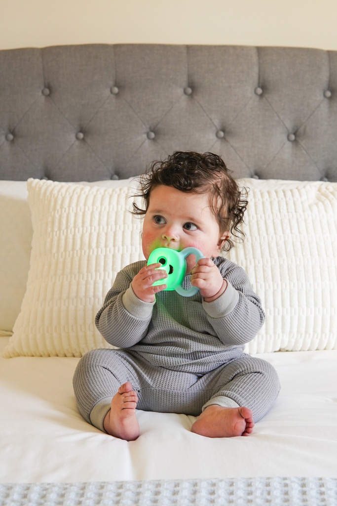 Glo Pals Light-Up Rattle