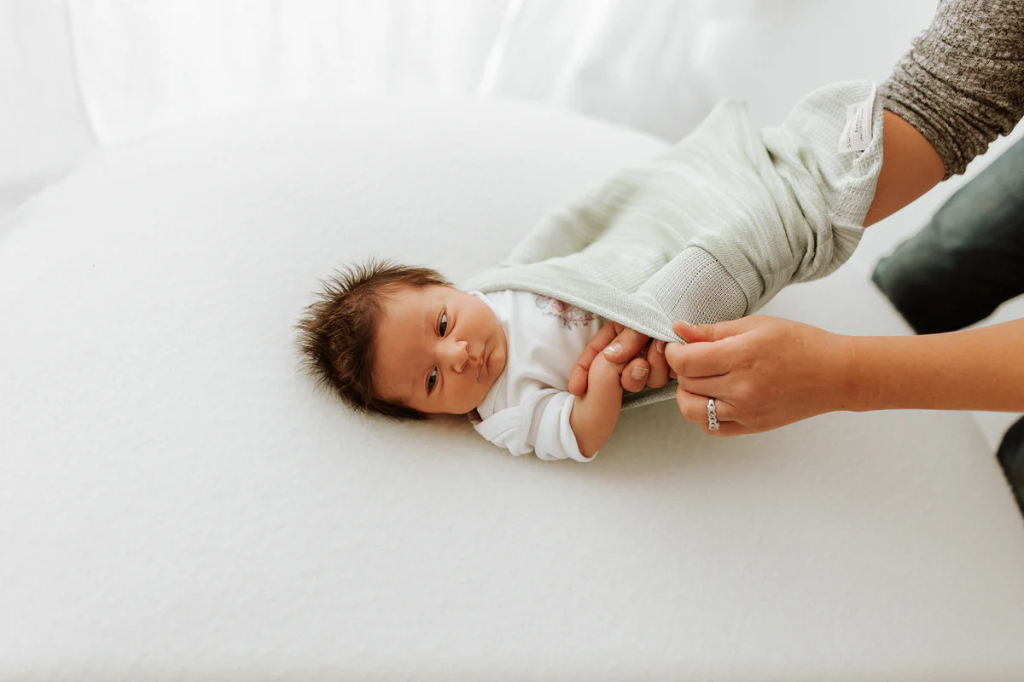Saco de Dormir Envolvente de Bambú (Menta) – Swaddlelini