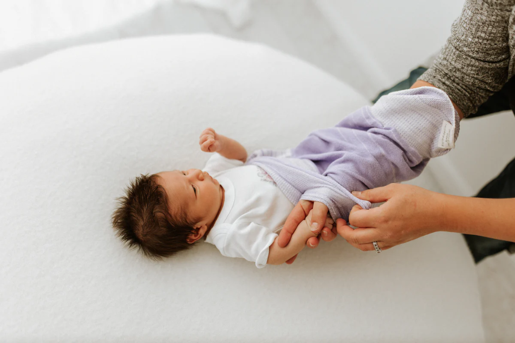 Saco de Dormir Envolvente de Nylon (Lavanda) – Swaddlelini